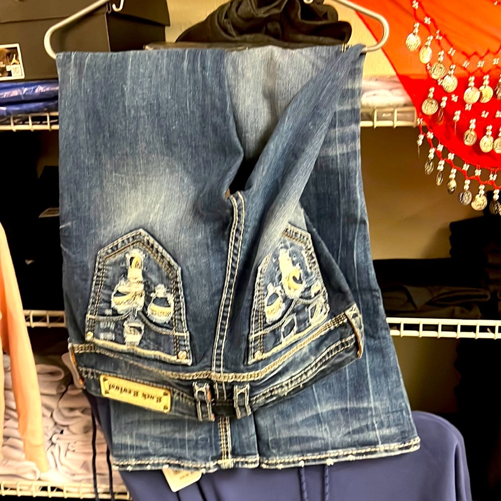 Rock revival, women’s jeans